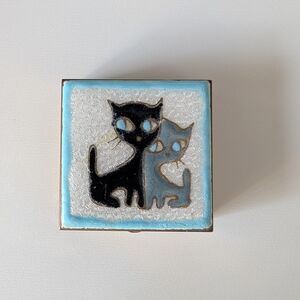 Vintage Enamel-on-Brass Pill Box with Kittens